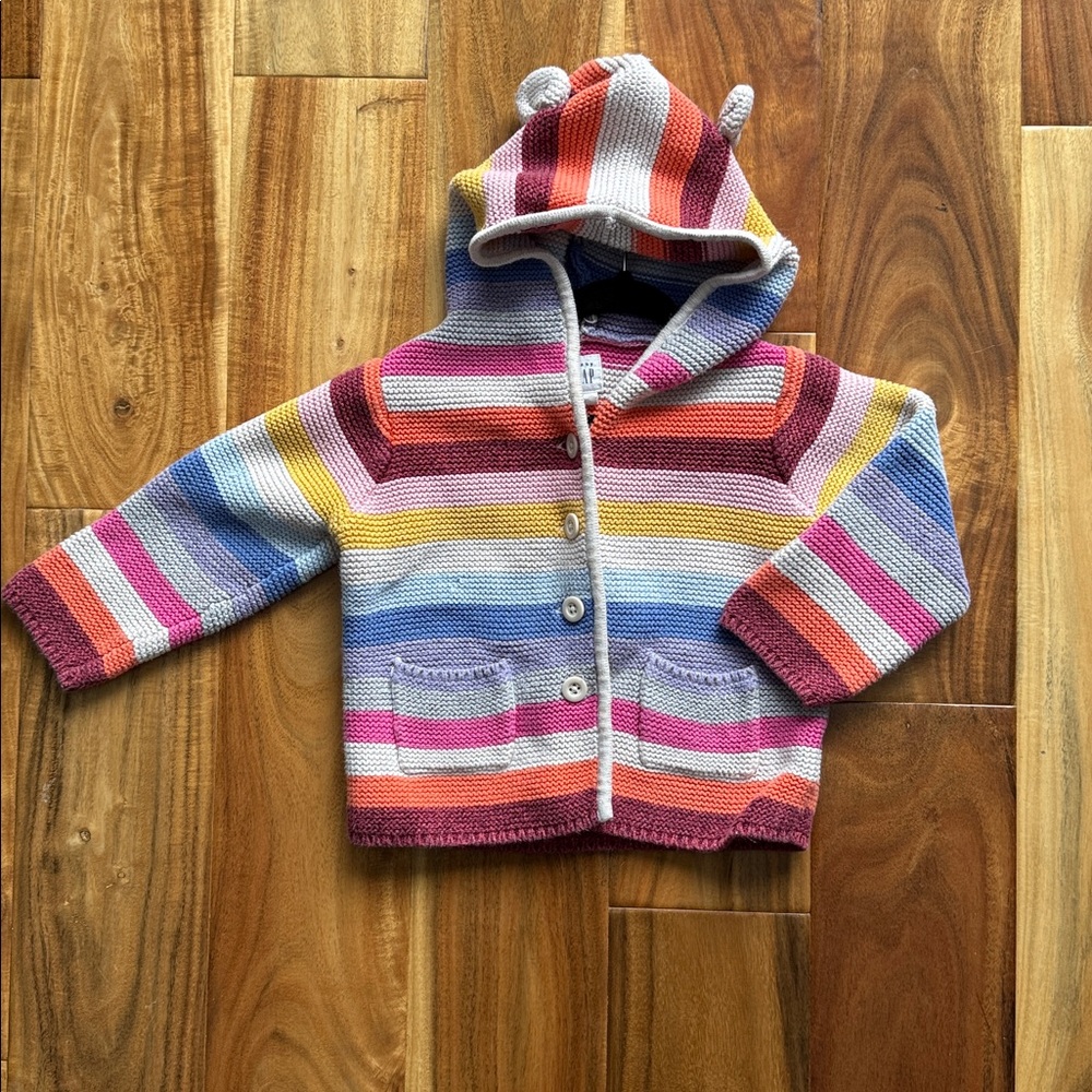 GAP baby Brennan sweater knit striped sweater with front pockets in 12-18 months
